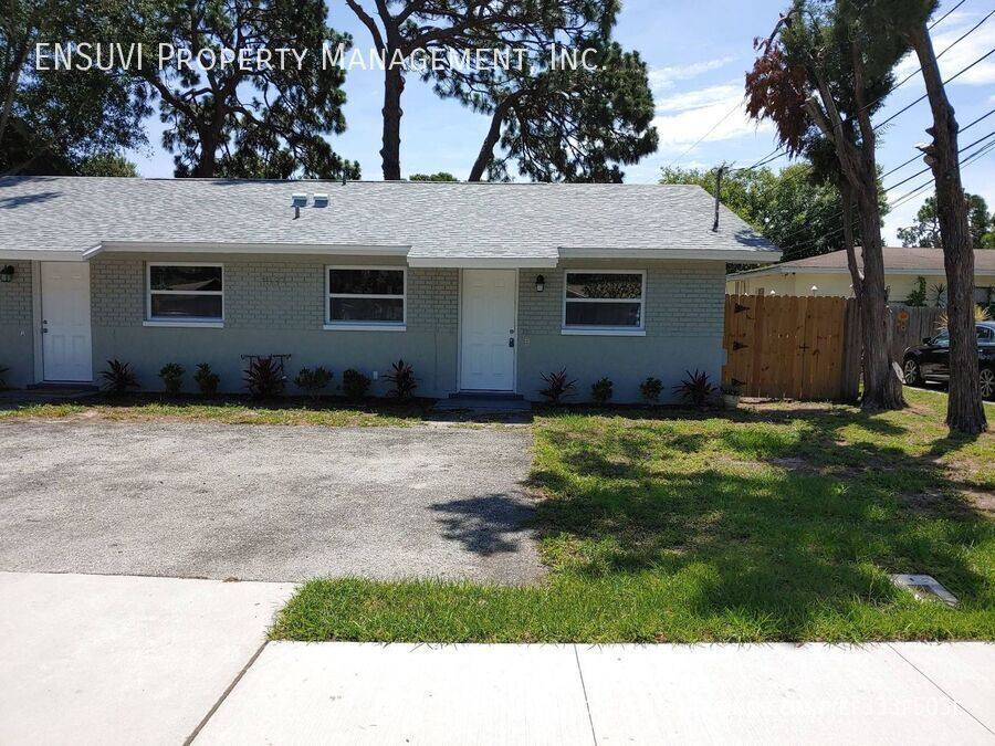 Townhouse for rent at 1837 Trotter Rd #B, Largo, FL 33774