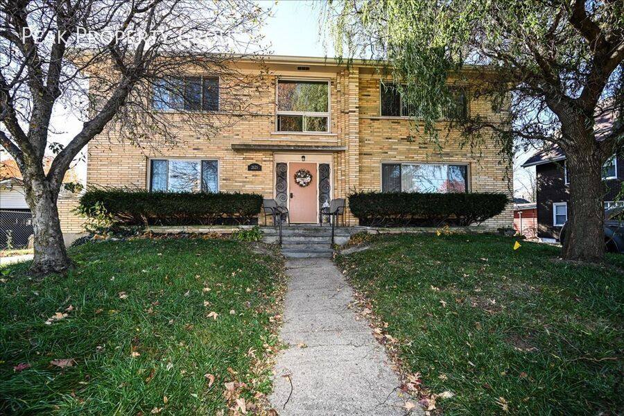 Apartment for rent at 2625 Robertson Ave #1, Cincinnati, OH 45212