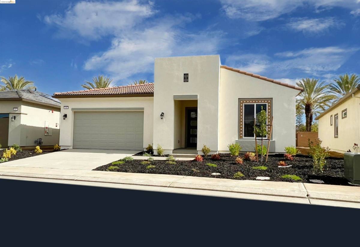 House for rent at 116 Heirloom Dr, Brentwood, CA 94513