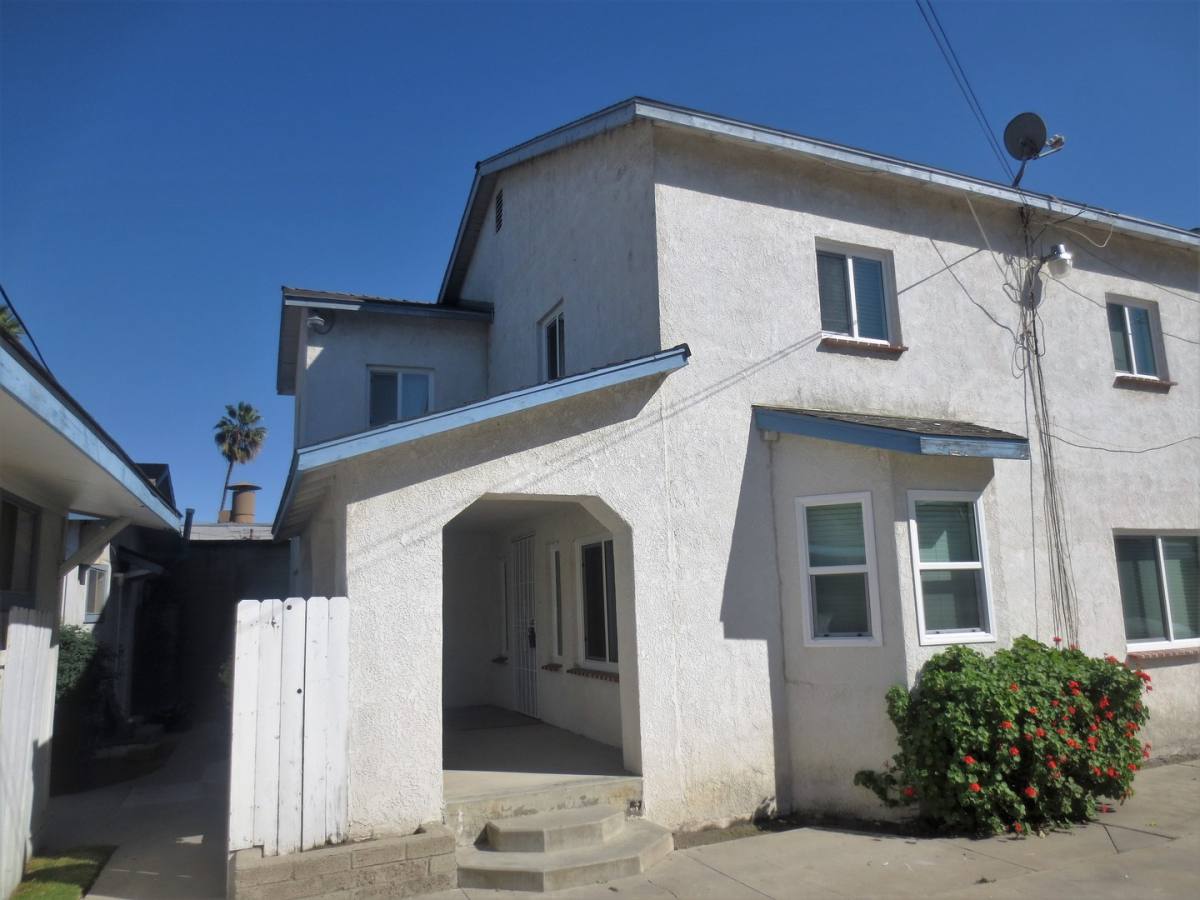 Apartment for rent at 112 W Adele St, Anaheim, CA 92805