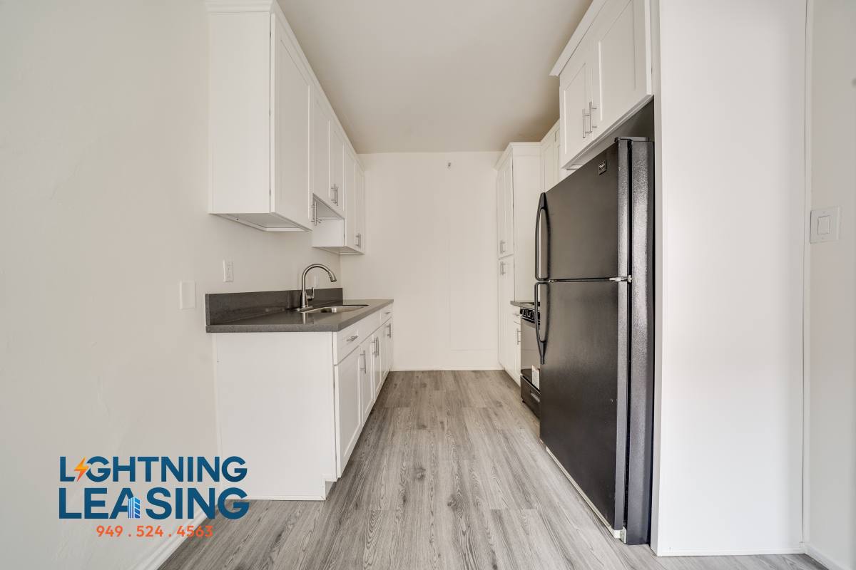Apartment for rent at 5233 5 3 Monte Vista #206D, Los Angeles, CA 90042