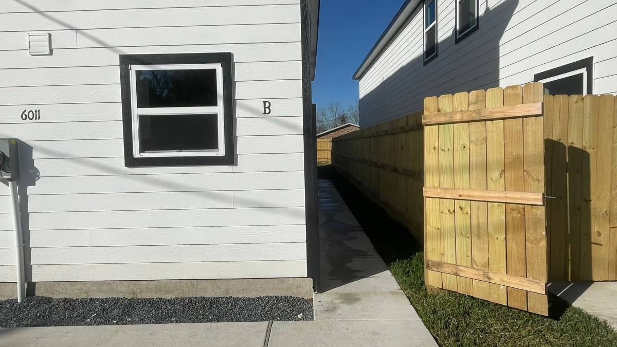 House for rent at 6011 Wedgefield St, Houston, TX 77028