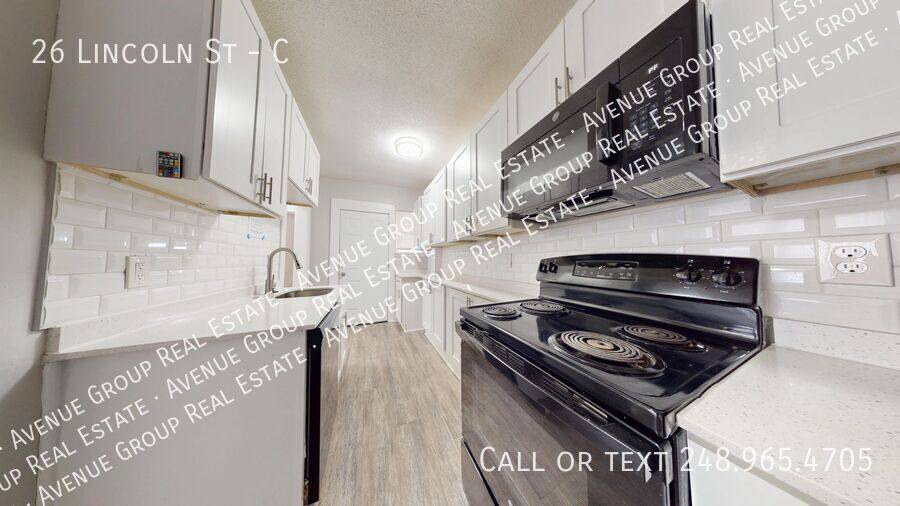 Apartment for rent at 26 Lincoln St #C, Pontiac, MI 48341