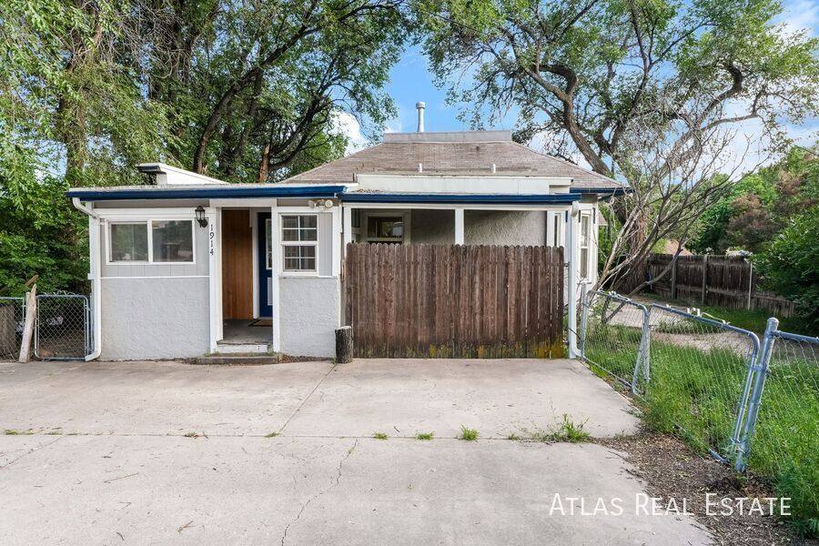 Apartment for rent at 1914 E Monument St, Colorado Springs, CO 80909