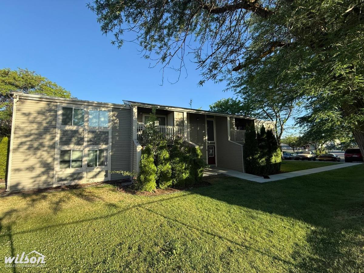 Apartment for rent at 4500 W Nob Hill Blvd, Yakima, WA 98908
