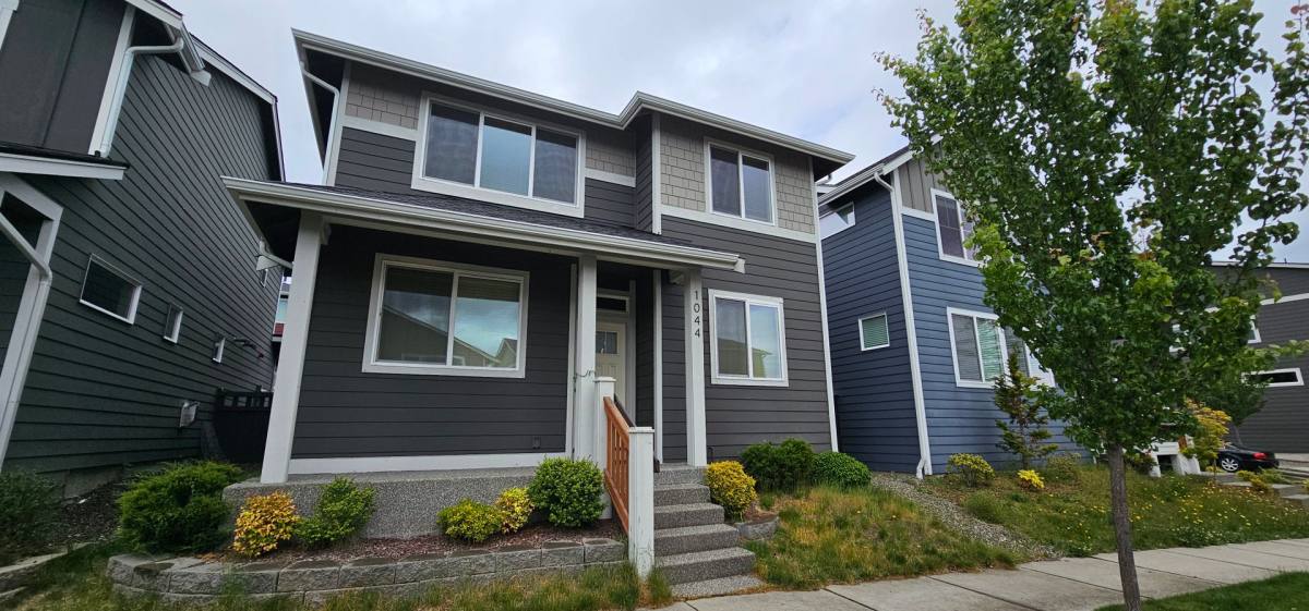 House for rent at 1044 Magnuson Way, Bremerton, WA 98310