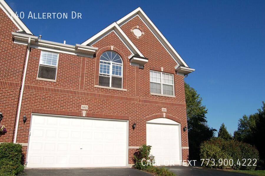 Townhouse for rent at 140 Allerton Dr, Schaumburg, IL 60194