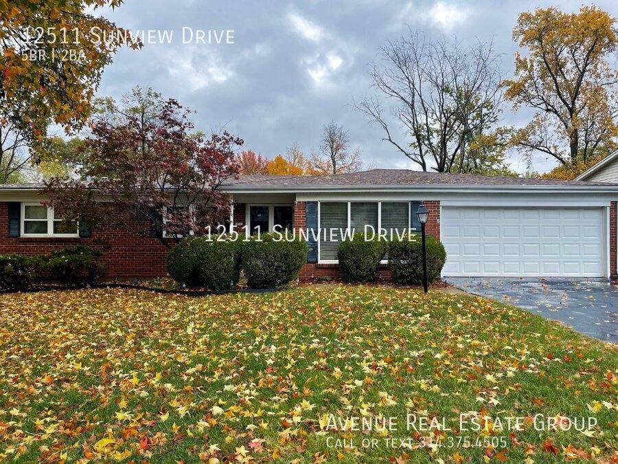 House for rent at 12511 Sunview Dr, Saint Louis, MO 63146