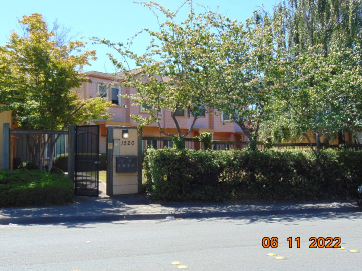 Apartment for rent at 1520 S55th St, Richmond, CA 94804
