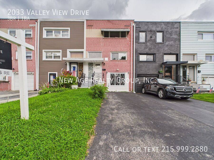 House for rent at 2033 Valley View Dr, Folcroft, PA 19032