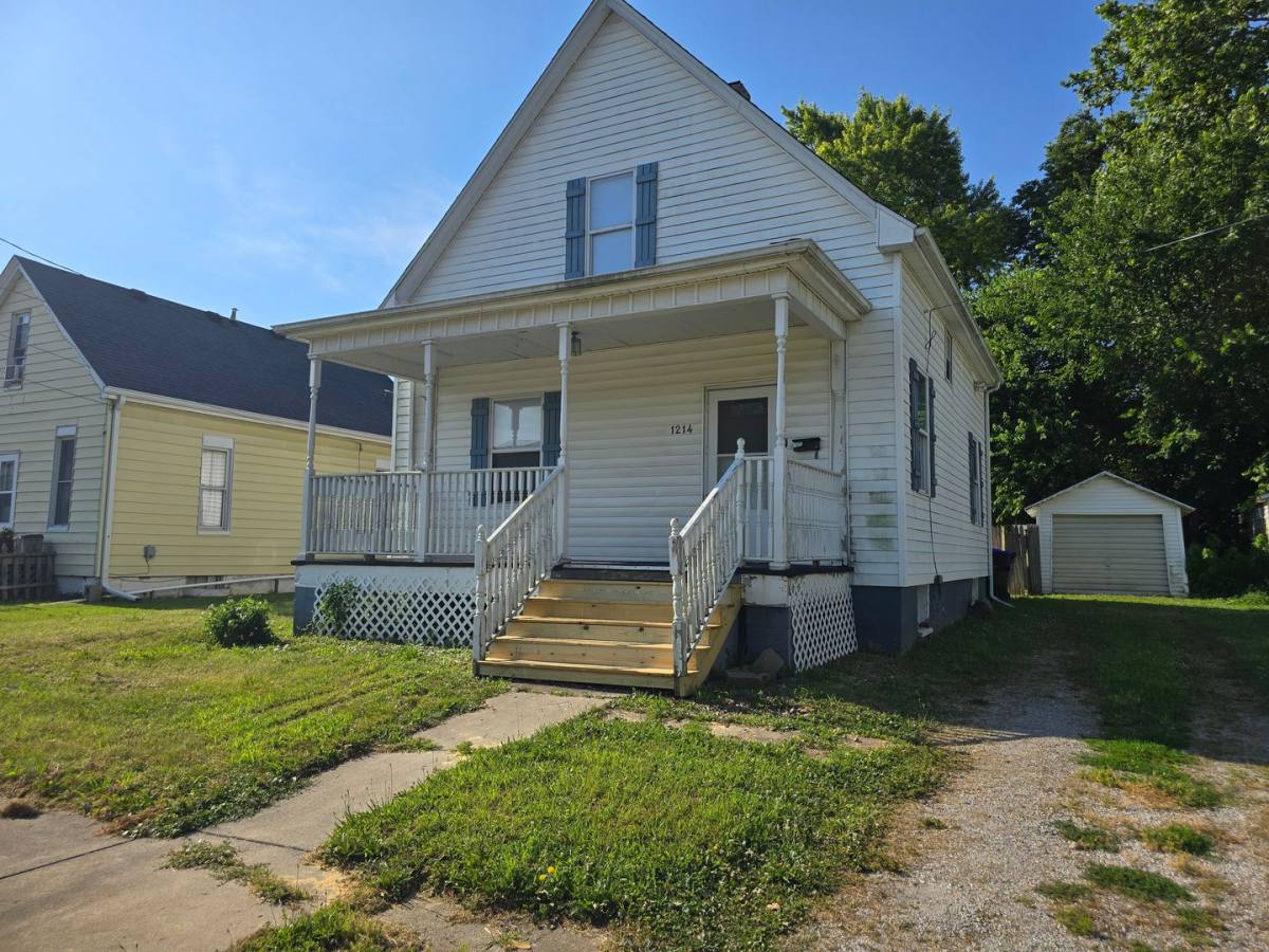 House for rent at 1214 W Grove, Bloomington, IL 61701