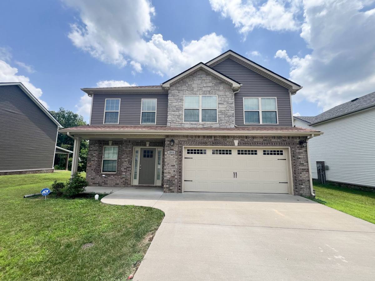 House for rent at 1066 Whitney Dr, Clarksville, TN 37042