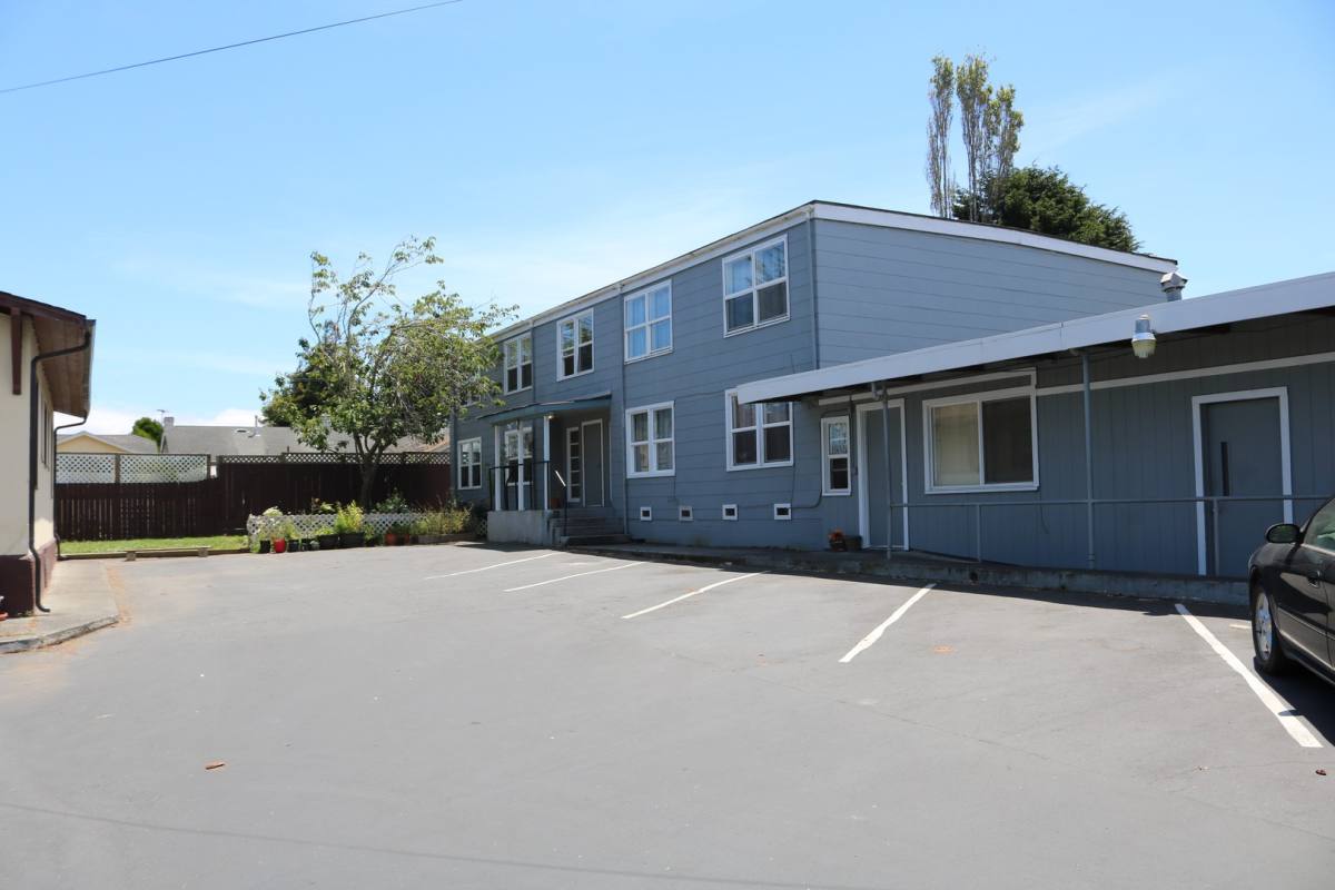 Apartment for rent at 4041 & 4043 Williams St, Eureka, CA 95503