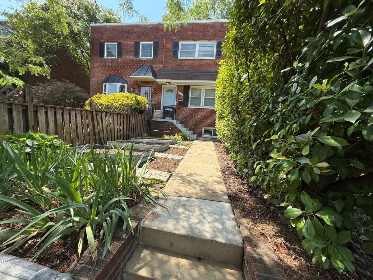House for rent at 1022 Vernon St, Alexandria, VA 22314