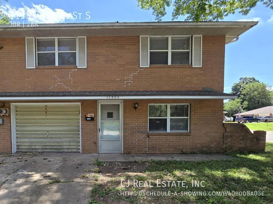 House for rent at 11333 E 20th St S, Independence, MO 64052