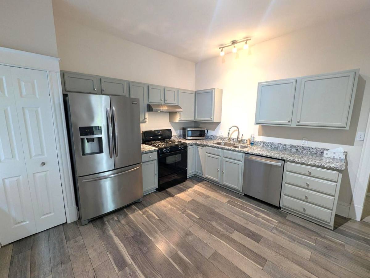 Condo for rent at 3674 Shaw Blvd, Saint Louis, MO 63110