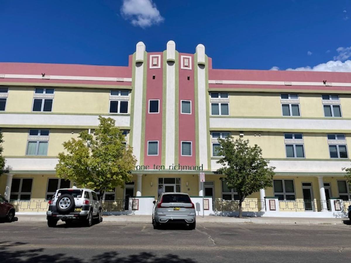 Condo for rent at 110 Richmond Dr SE, Albuquerque, NM 87106