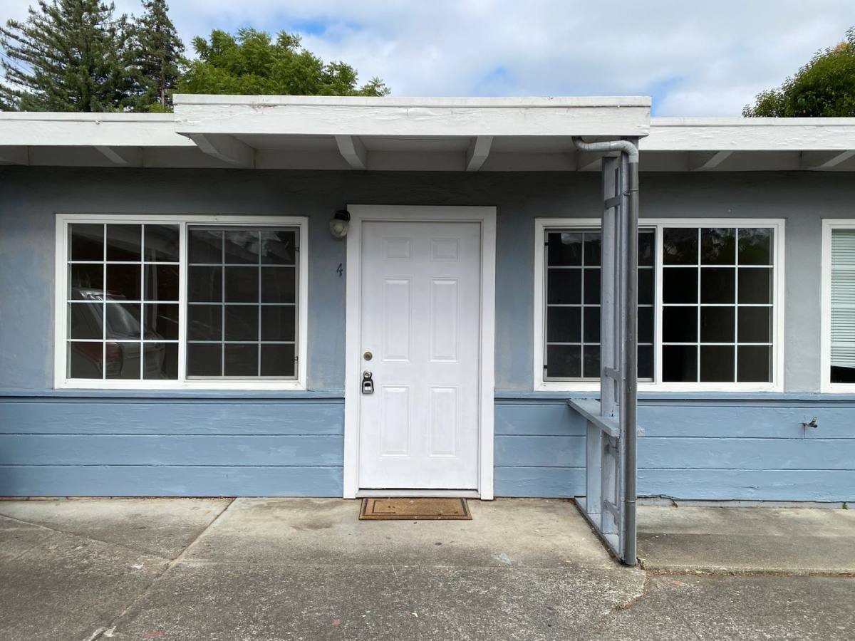 Apartment for rent at 205 Murlagan Ave, Mountain View, CA 94043