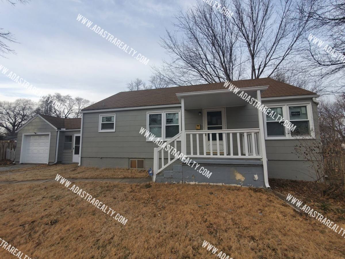House for rent at 9366 E 64th Terrace, Kansas City, MO 64133