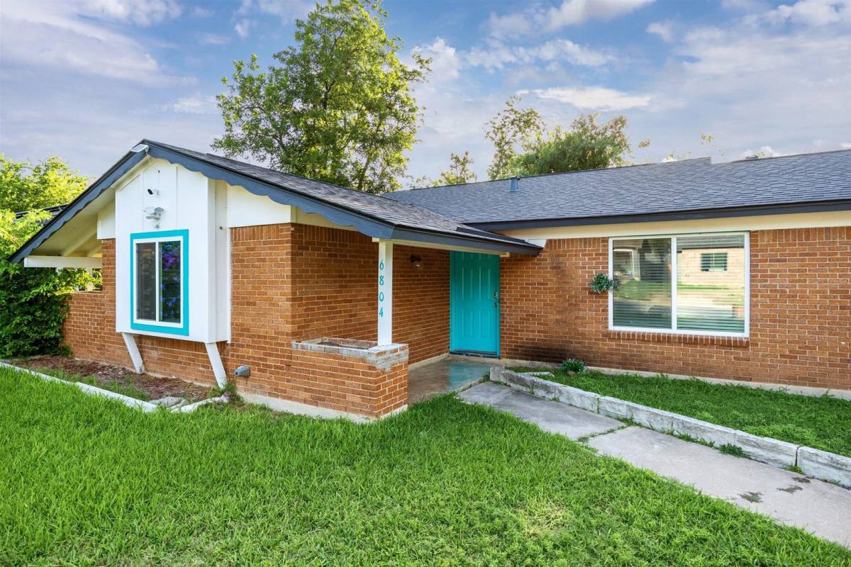 House for rent at 6804 Duquesne Dr, Austin, TX 78723