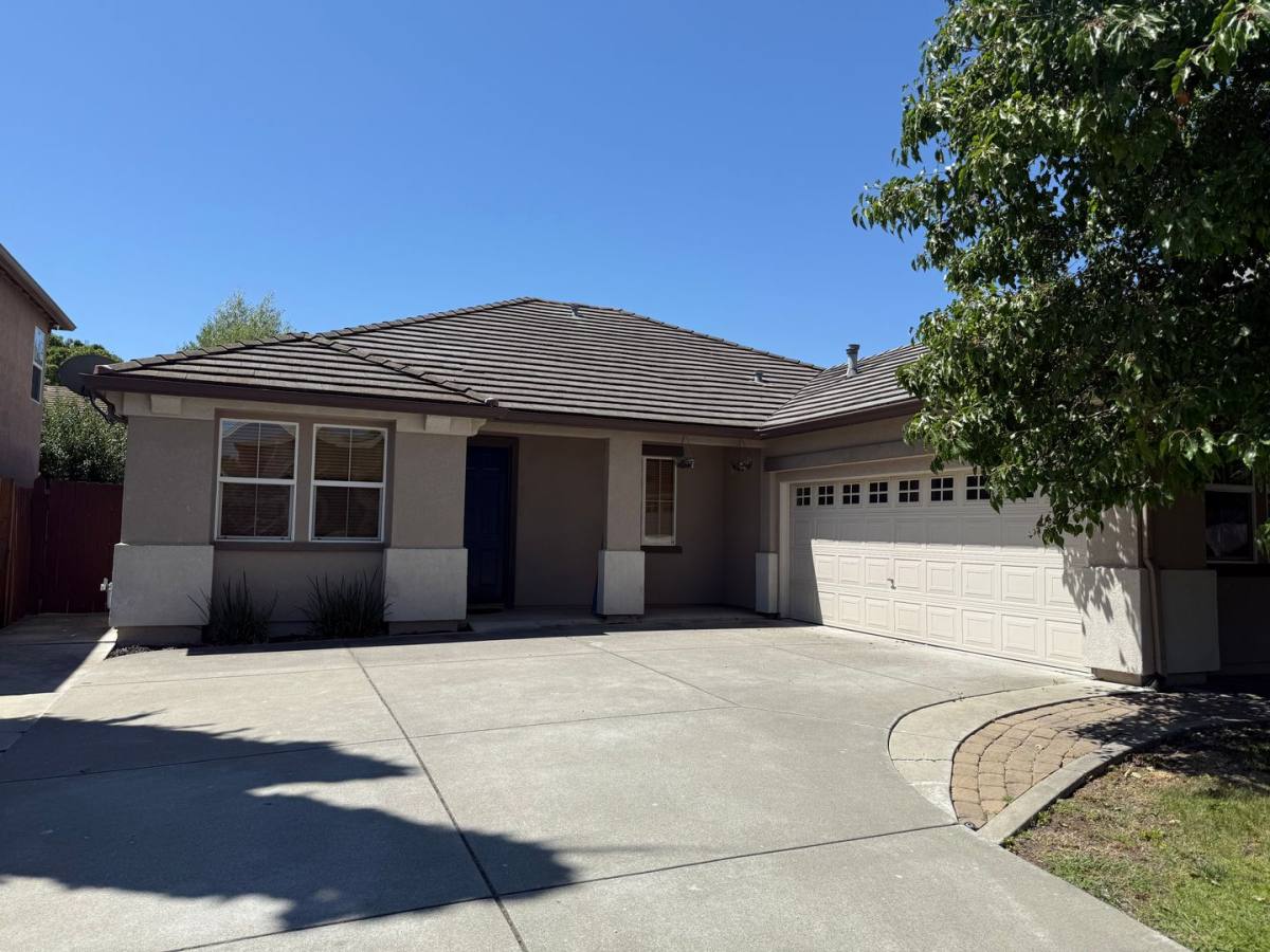 House for rent at 2463 Pheasant Hollow Dr, West Sacramento, CA 95691