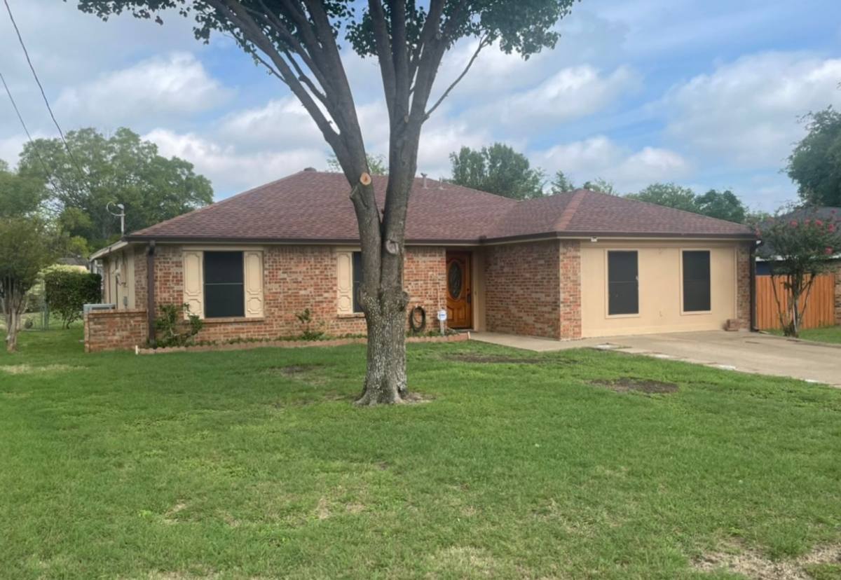 House for rent at 804 Dogwood Dr, Cedar Hill, TX 75104