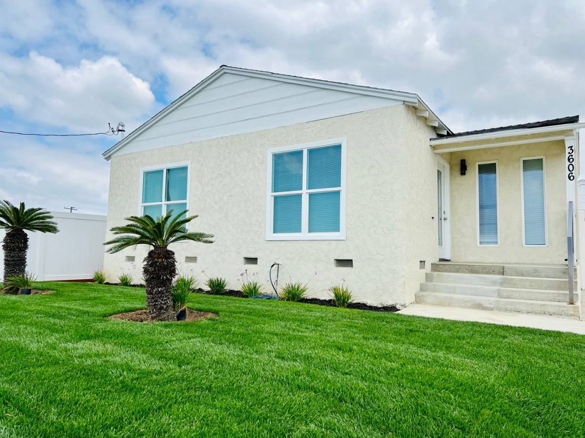 Apartment for rent at 3606 Golden Ave, Long Beach, CA 90806
