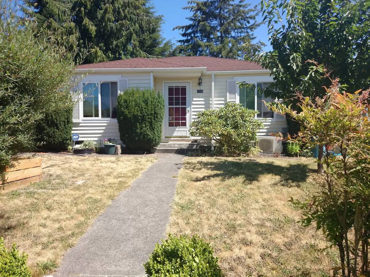 House for rent at 7730 31st Ave SW, Seattle, WA 98126