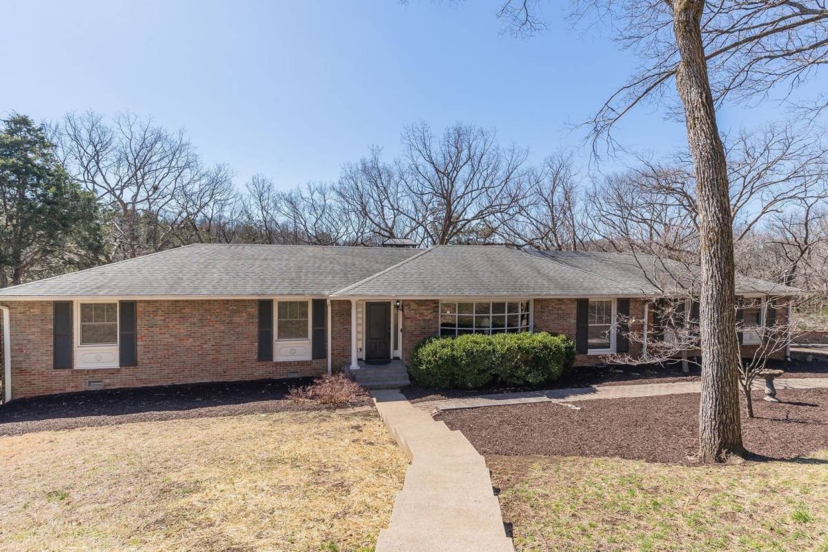 House for rent at 4631 Shy's Hill Rd, Nashville, TN 37215