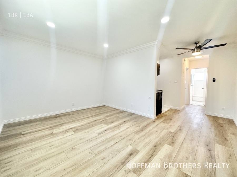Apartment for rent at 14026 Oxnard St #37, Van Nuys, CA 91401