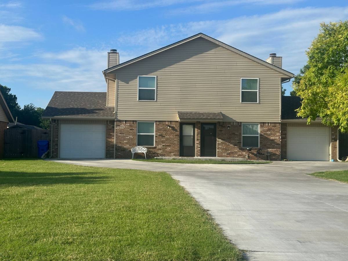 Apartment for rent at 224-226 Skylark Court, Norman, OK 73069