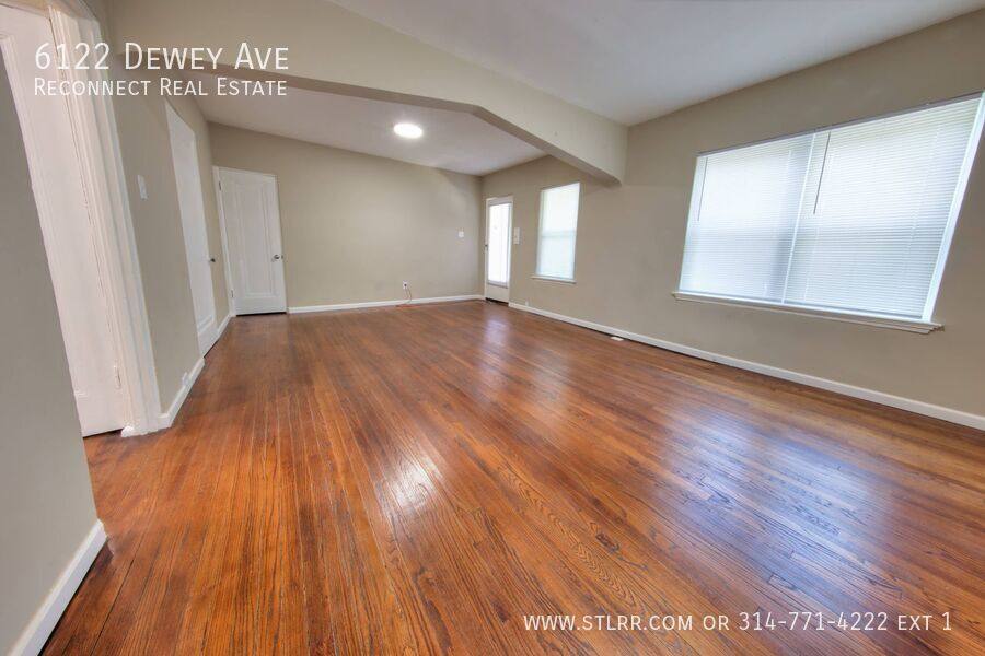 Apartment for rent at 6122 Dewey Ave, Saint Louis, MO 63116