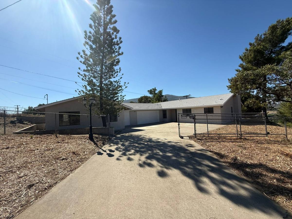 House for rent at 1345 Casa De Roca Way, Alpine, CA 91901