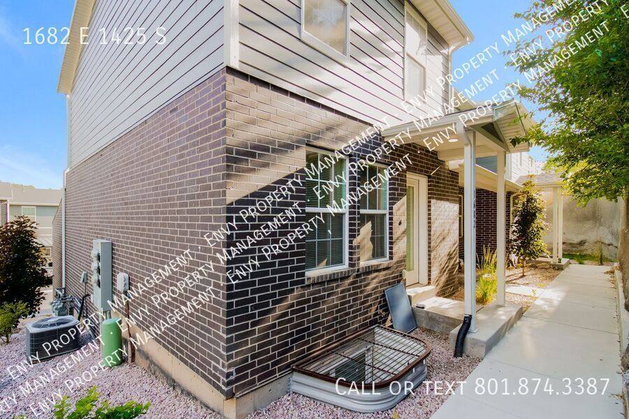House for rent at 1682 E 1425 S, Ogden, UT 84404