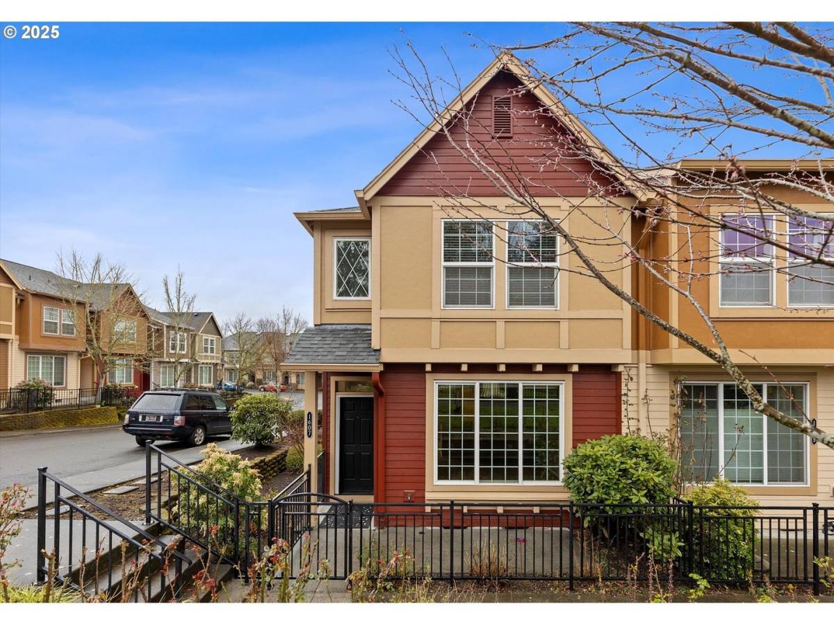 House for rent at 1607 SW 170th Ave, Beaverton, OR 97003