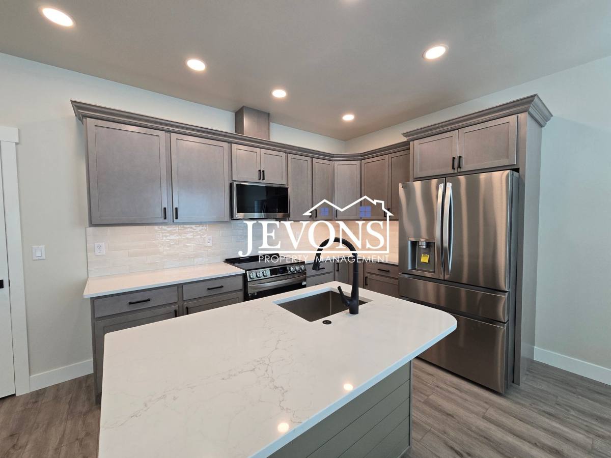 Apartment for rent at 413 S 97th Ave, Yakima, WA 98908