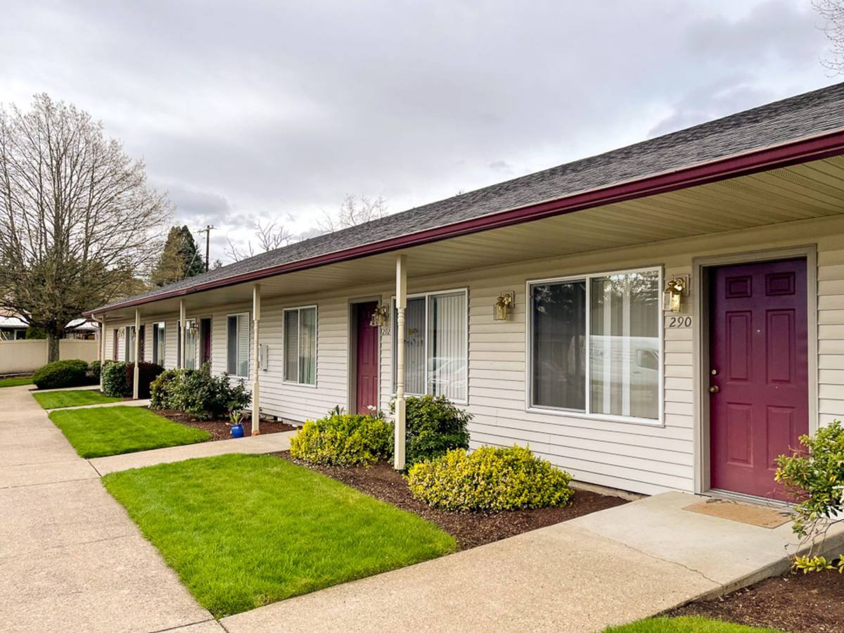 Apartment for rent at 250-296 Missouri Avenue, S, Salem, OR 97302