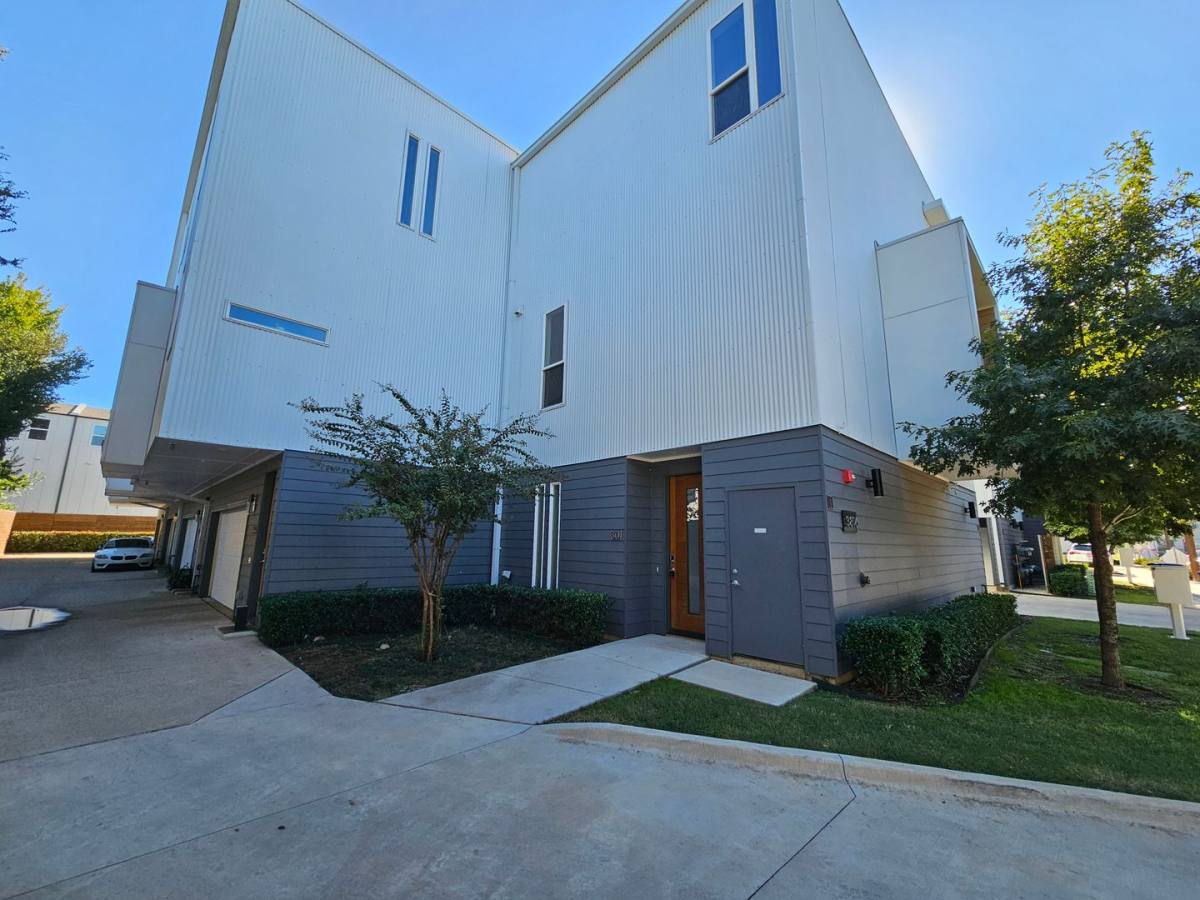 Condo for rent at 3816 San Jacinto St, Dallas, TX 75204