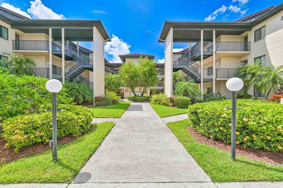 Condo for rent at 13011 Cross Creek Blvd, Fort Myers, FL 33912