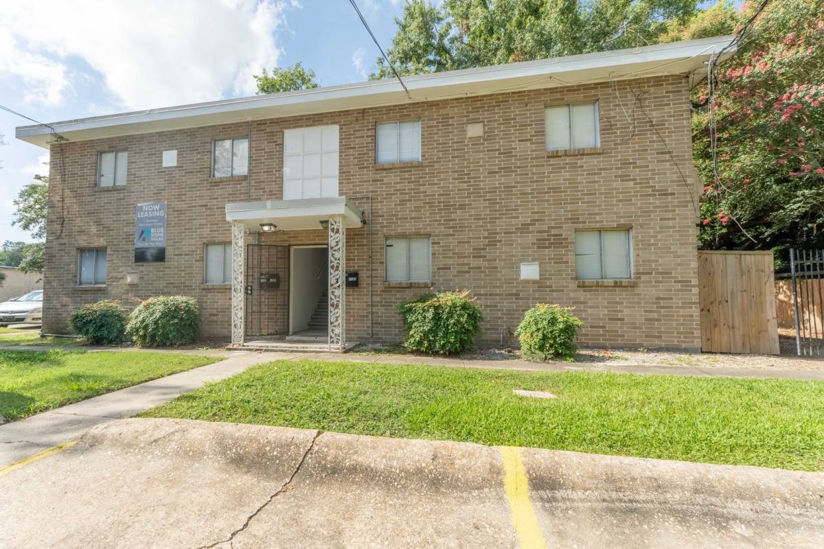 Apartment for rent at 1116 W Chimes St, Baton Rouge, LA 70802