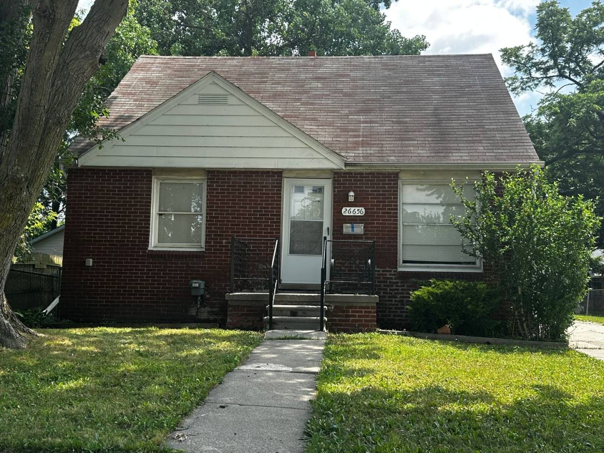House for rent at 26656 Pattow, Roseville, MI 48066