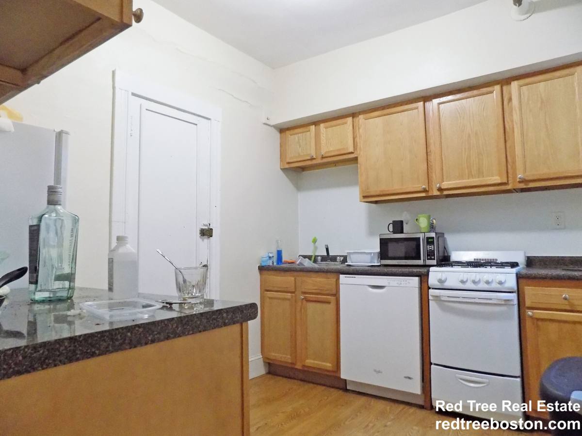 Apartment for rent at 127 Sutherland Rd #A, Brighton, MA 02135