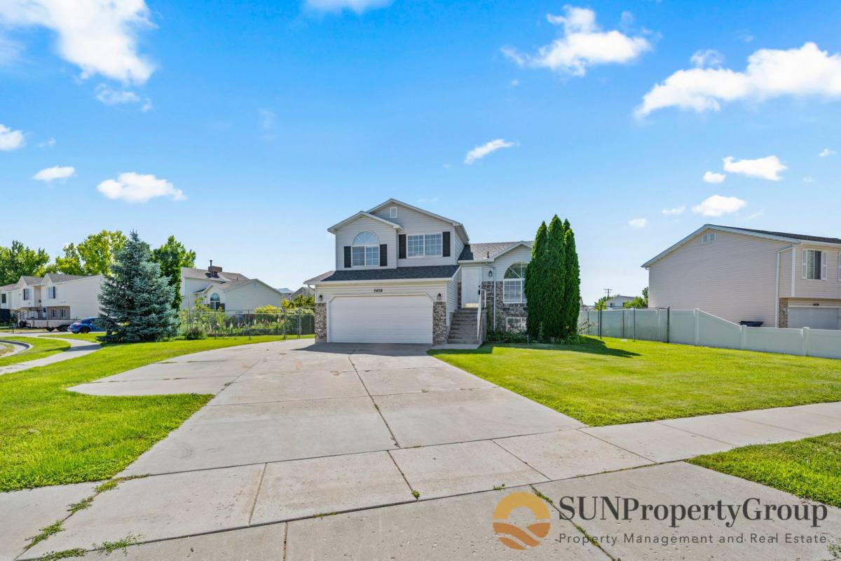 House for rent at 5458 S 4250 W, Roy, UT 84067