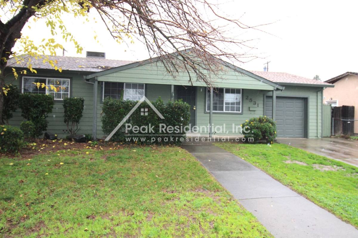 House for rent at 2531 Ferndale Ave, Sacramento, CA 95822