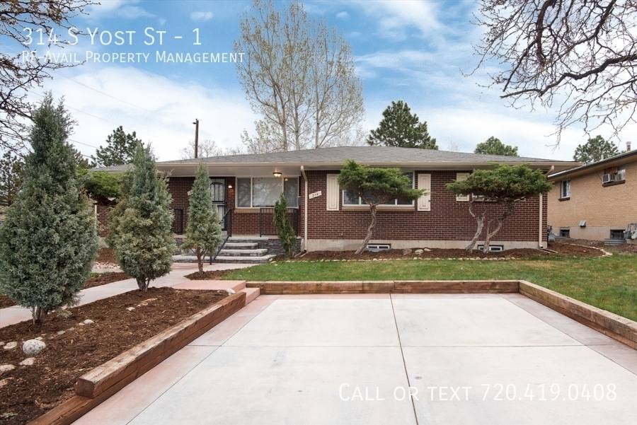 Townhouse for rent at 314 S Yost St #1, Aurora, CO 80012
