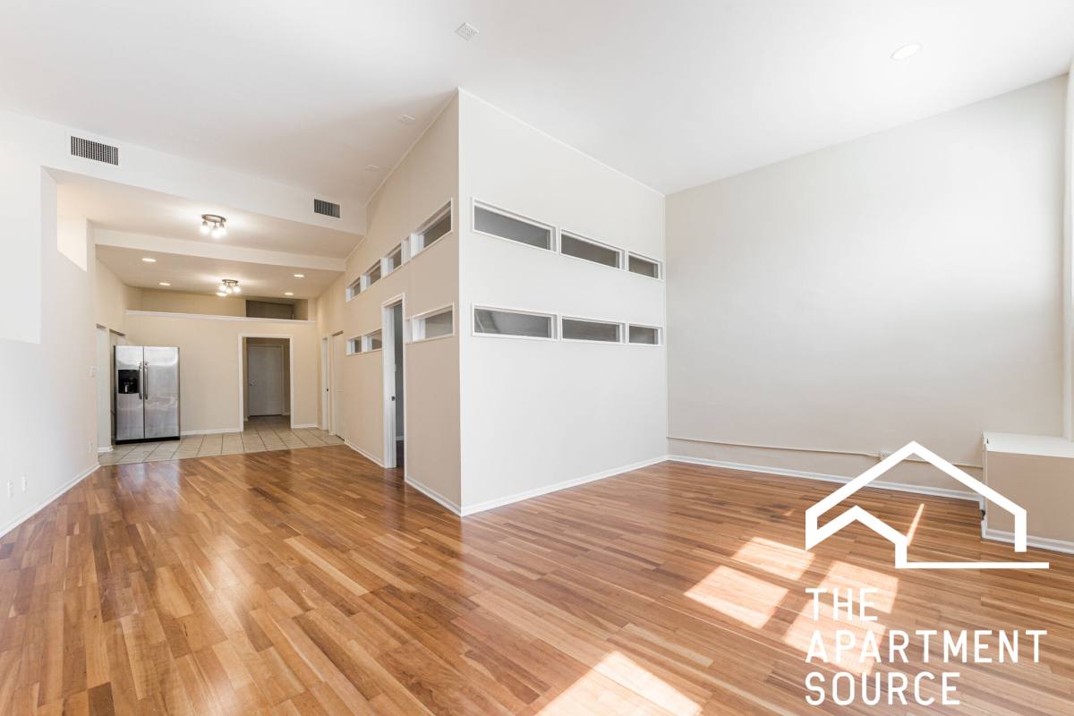 Apartment for rent at 2120 W Grand #D, Chicago, IL 60612
