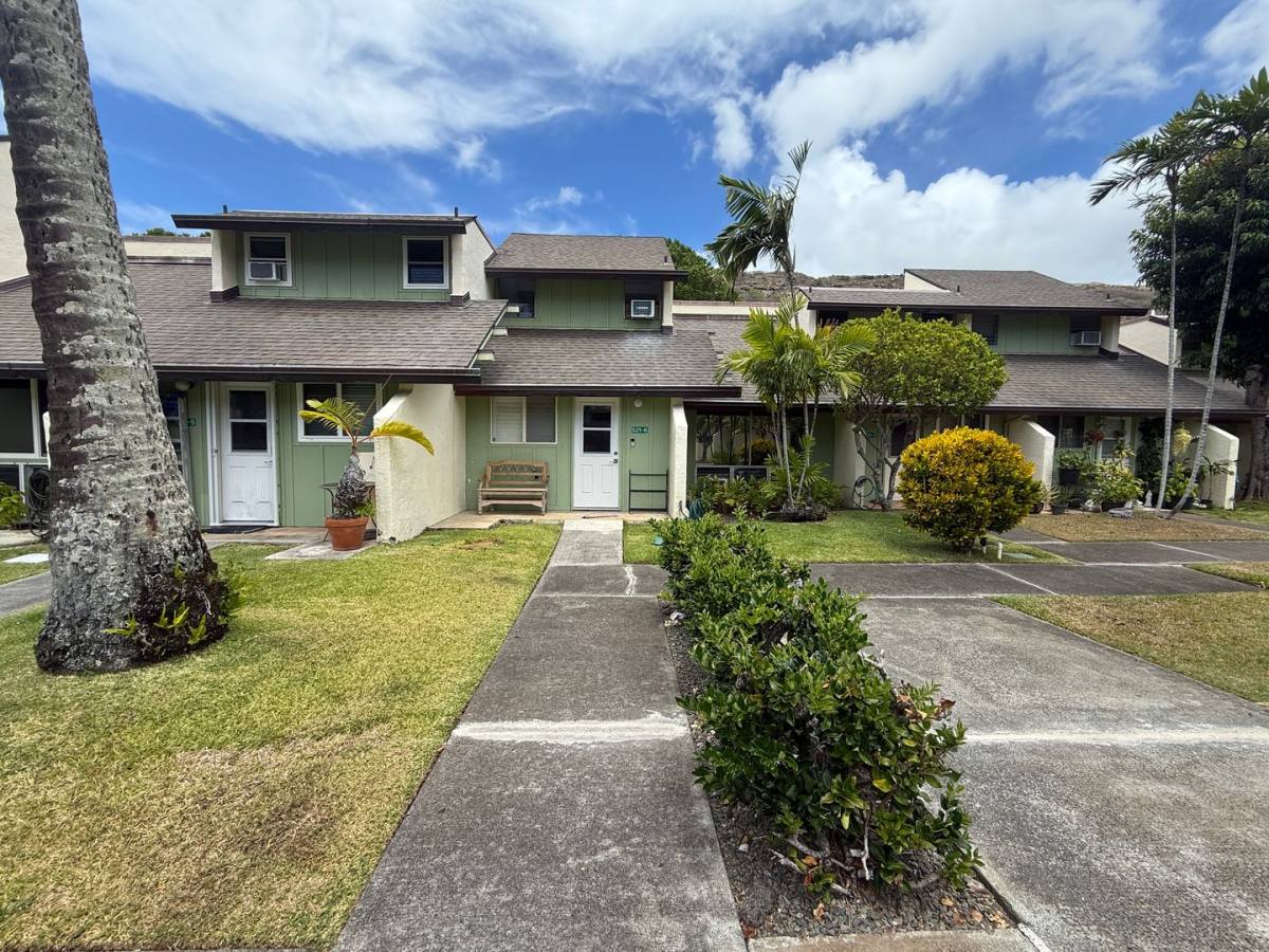 Townhouse for rent at 521 Pepeekeo St, Honolulu, HI 96825