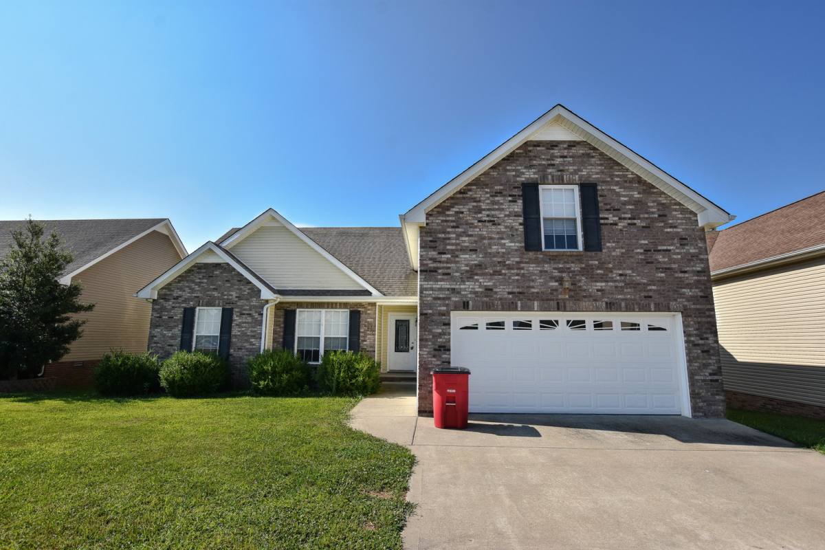 House for rent at 700 Foxfield Dr, Clarksville, TN 37042