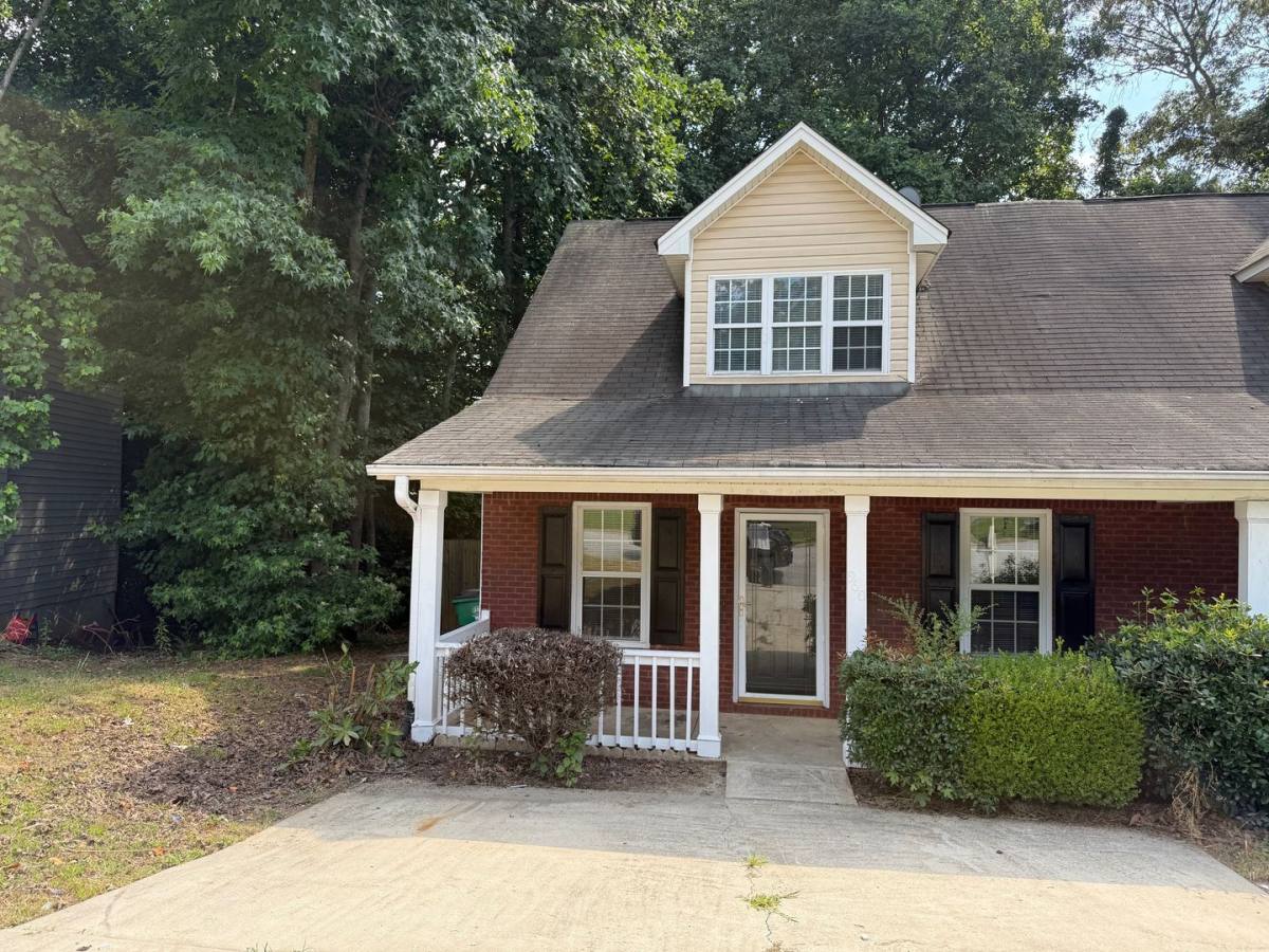 Townhouse for rent at 960 Windood Court, Atlanta, GA 30349