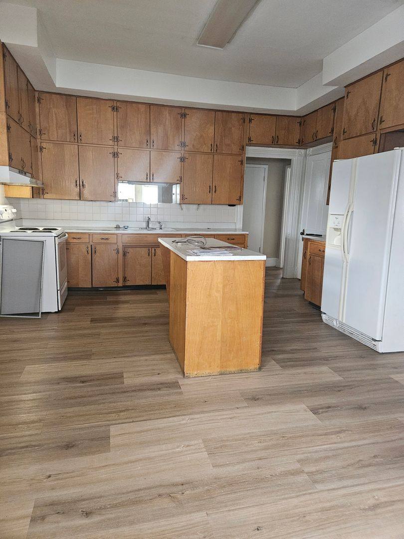 Apartment for rent at 221 S Highland St, Winchester, KY 40391